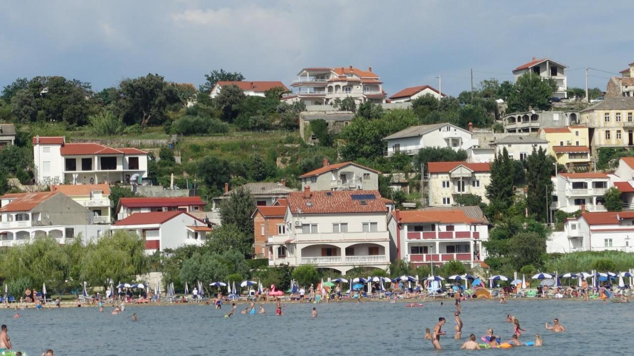 Villa Gehl Lopar Buitenkant foto